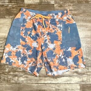 Lululemon Men’s Water Repellent Hiking Short 8" Blue Camo  Size Large